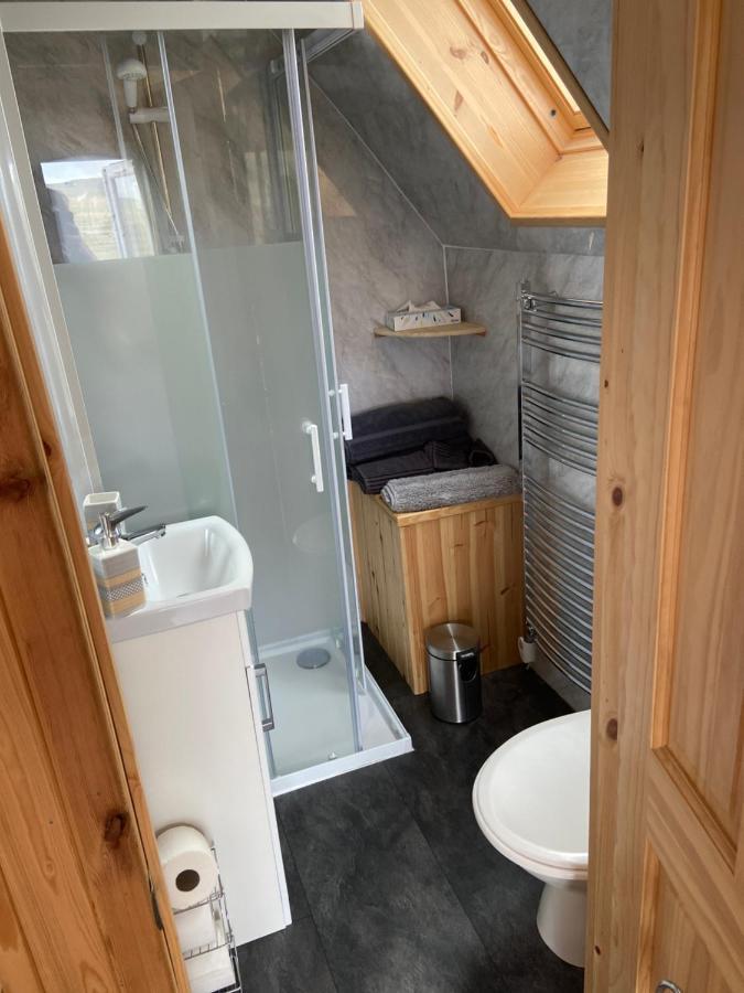 Swan View Lodge - North Uist Лочмедди Экстерьер фото